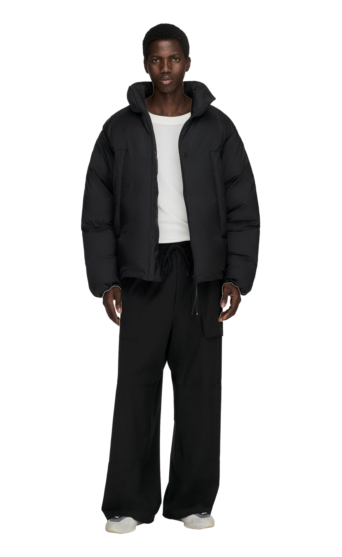 HOODED PUFFER BLACK JACKET