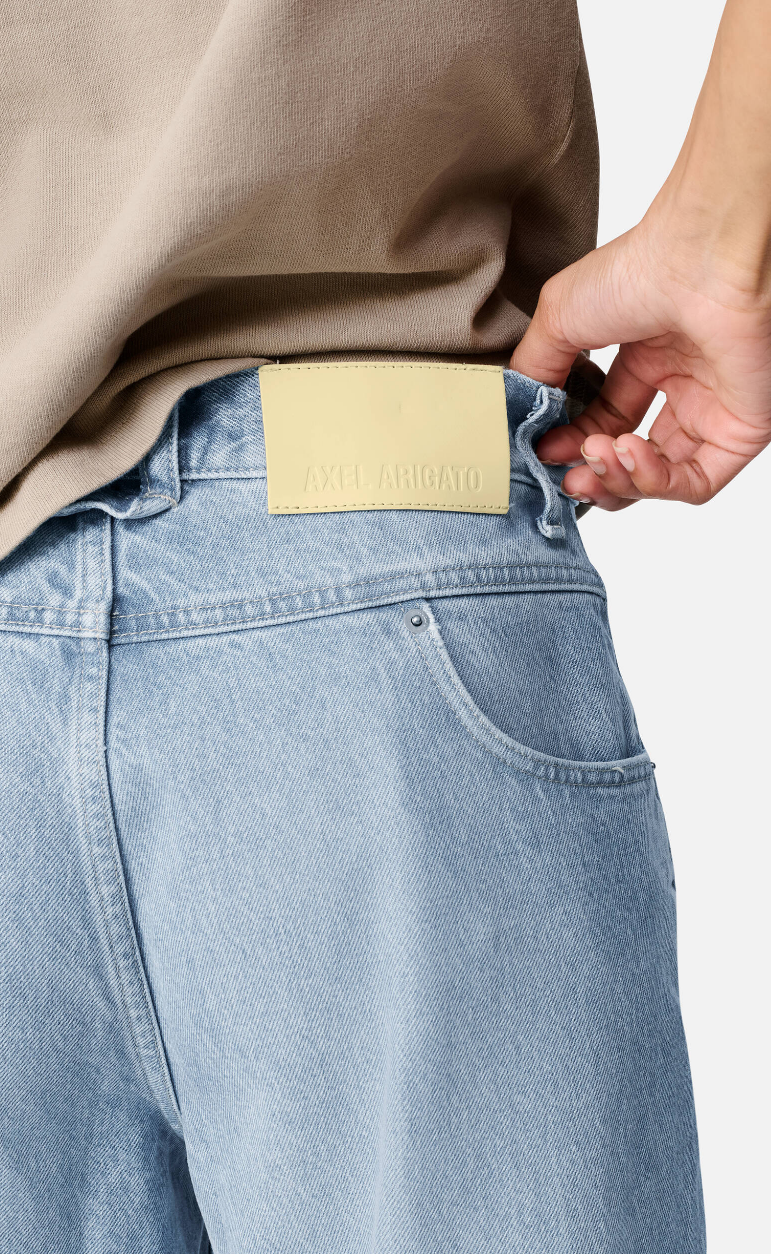 INVERT RELAXED BLUE JEANS