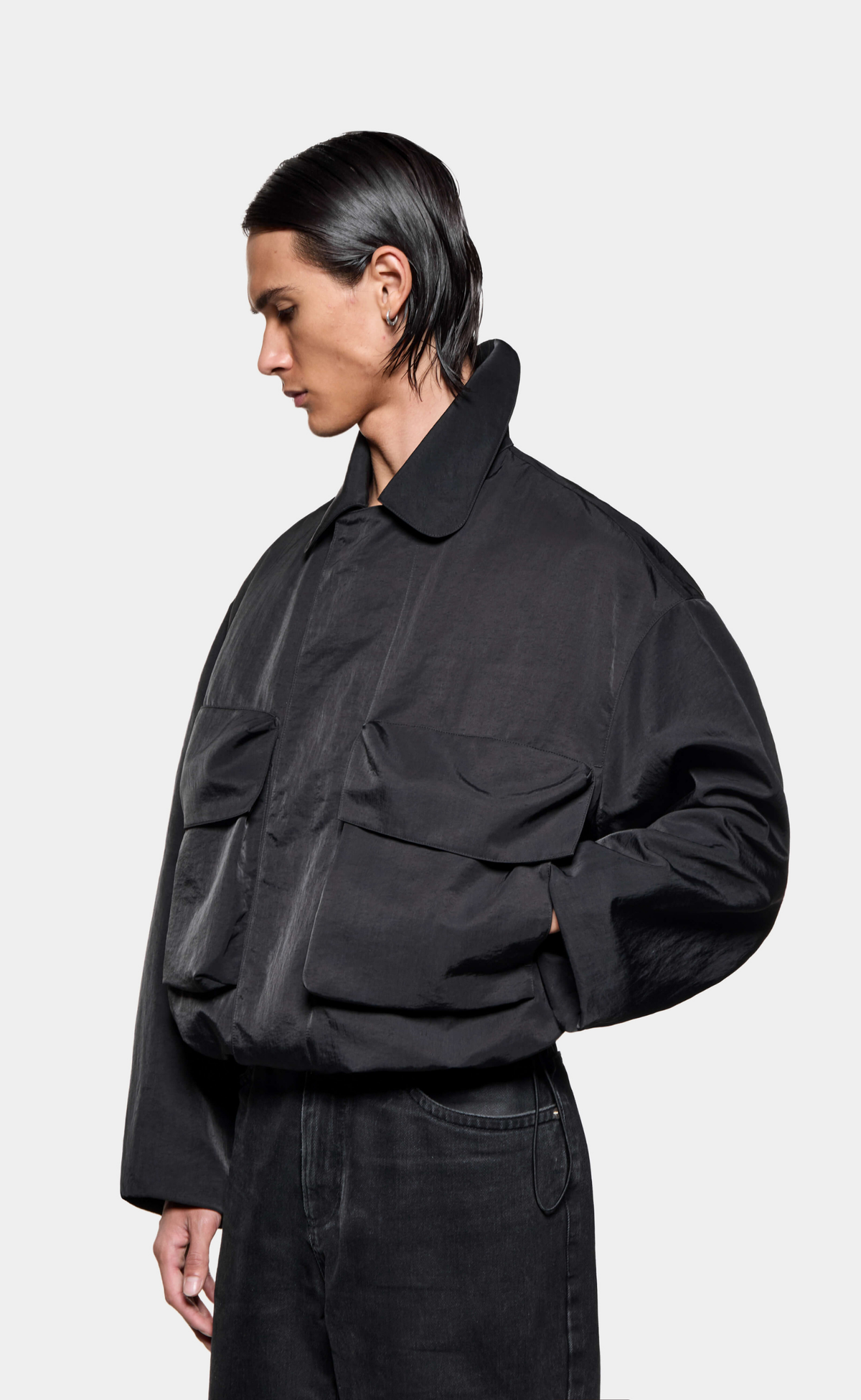 SILKY NYLON PILOT BLACK JACKET