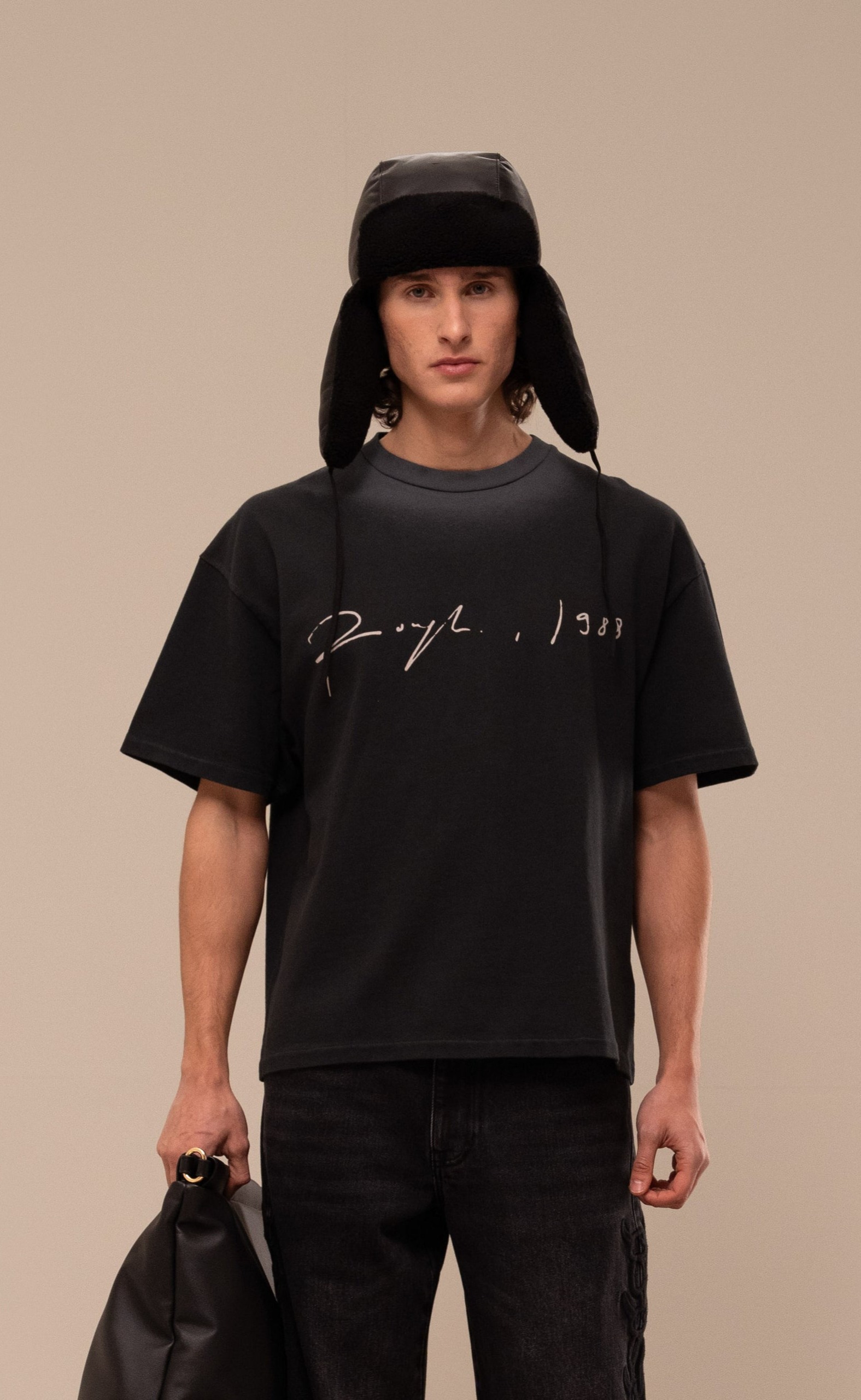 SIGNATURE BLACK WASHED T-SHIRT