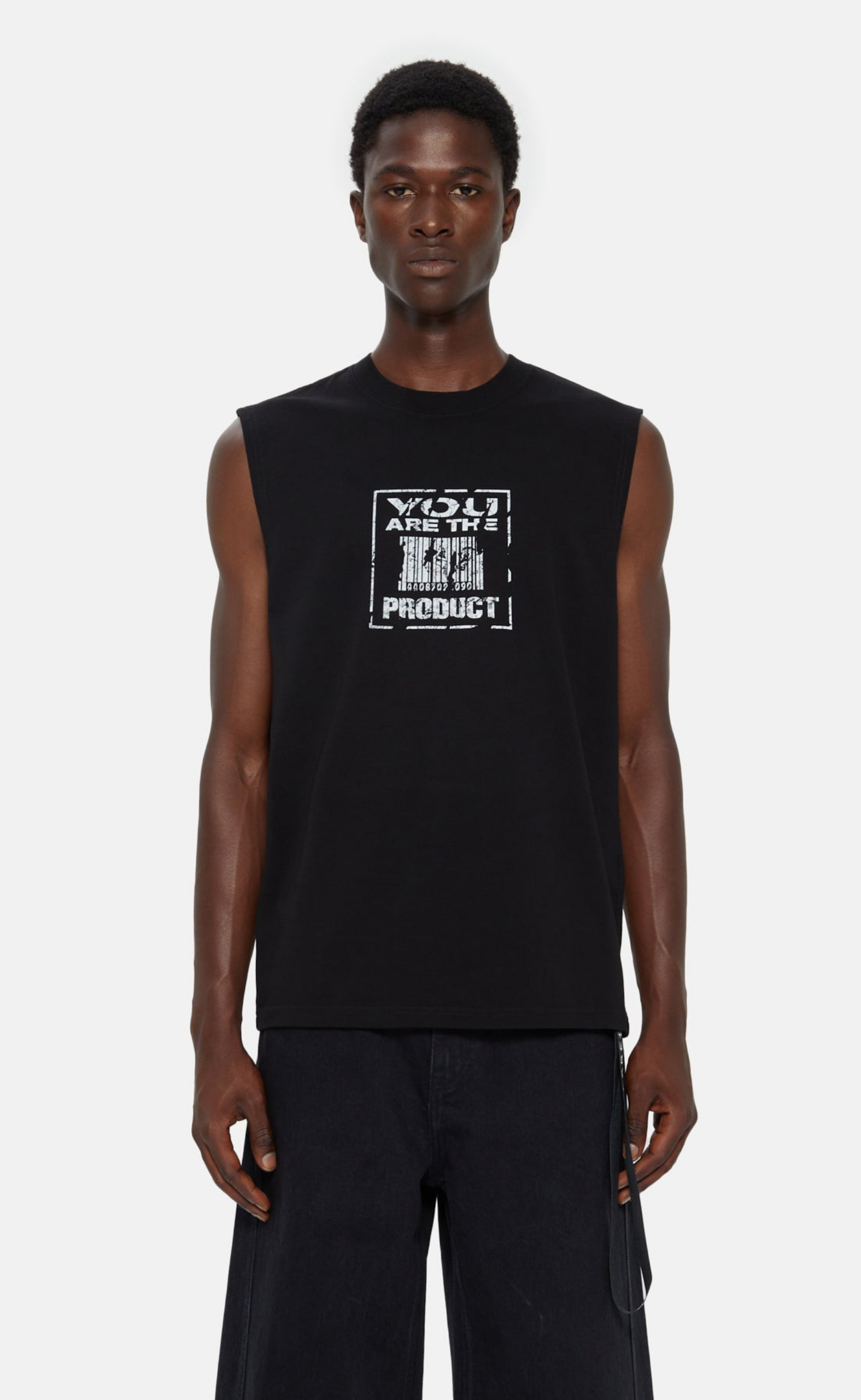 PRODUCT SLEEVELESS BLACK T-SHIRT