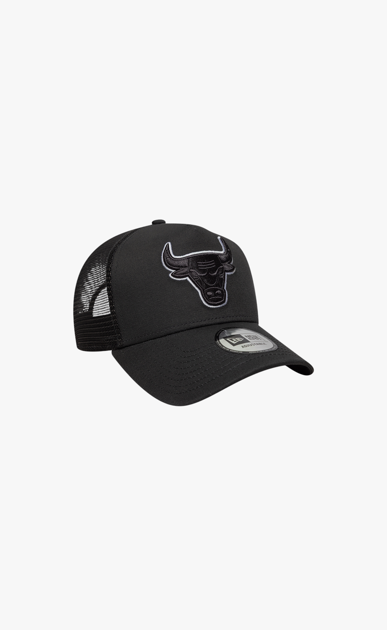 CHICAGO BULLS  OUTLINE EFRAME 9FORTY TRUCKER BLACK HAT
