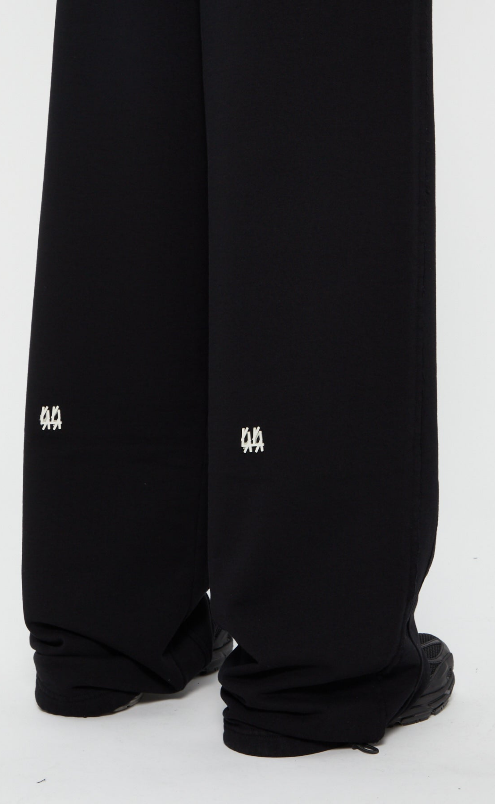 RIVET BLACK PANTS