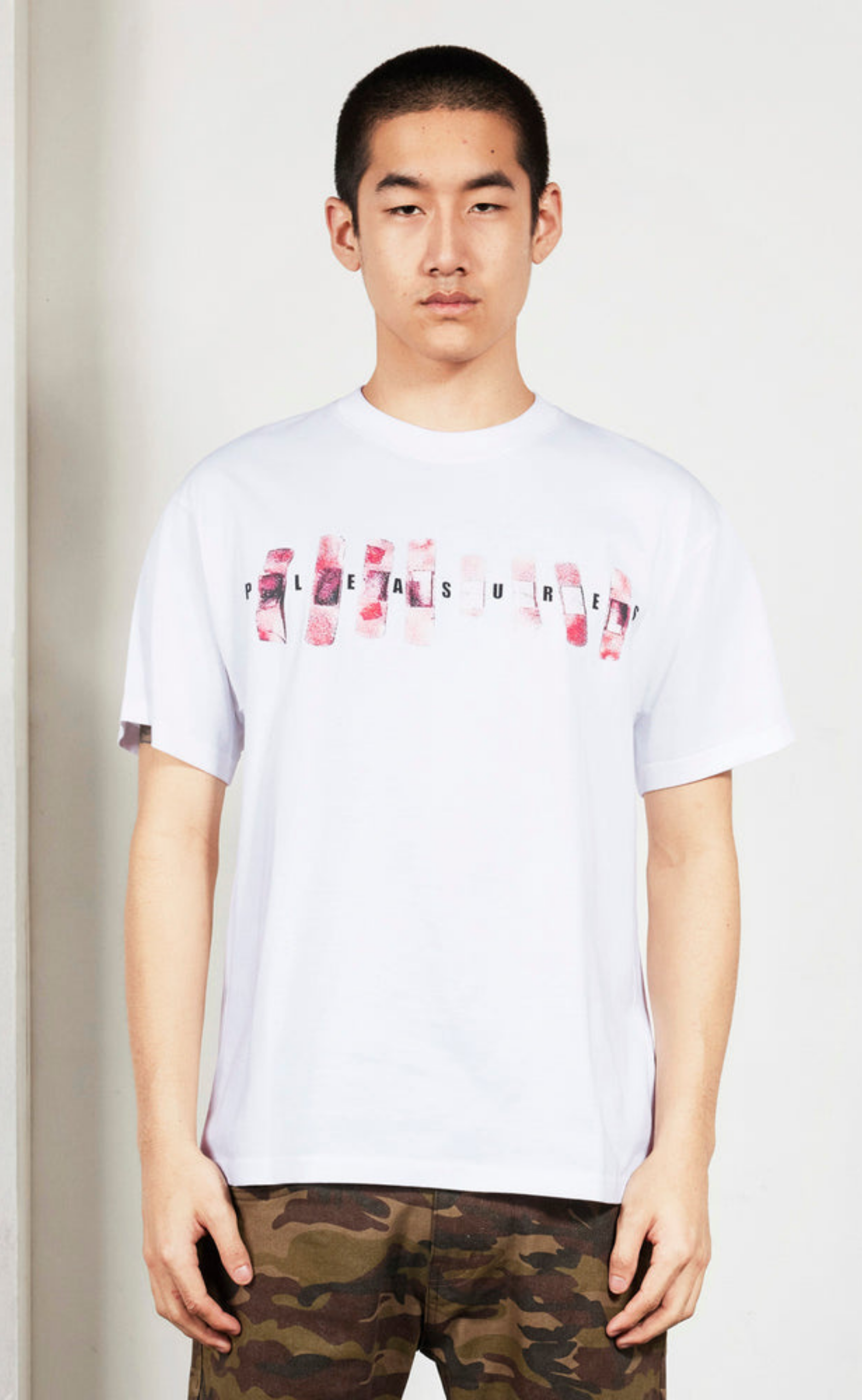 WOUNDED WHITE T-SHIRT