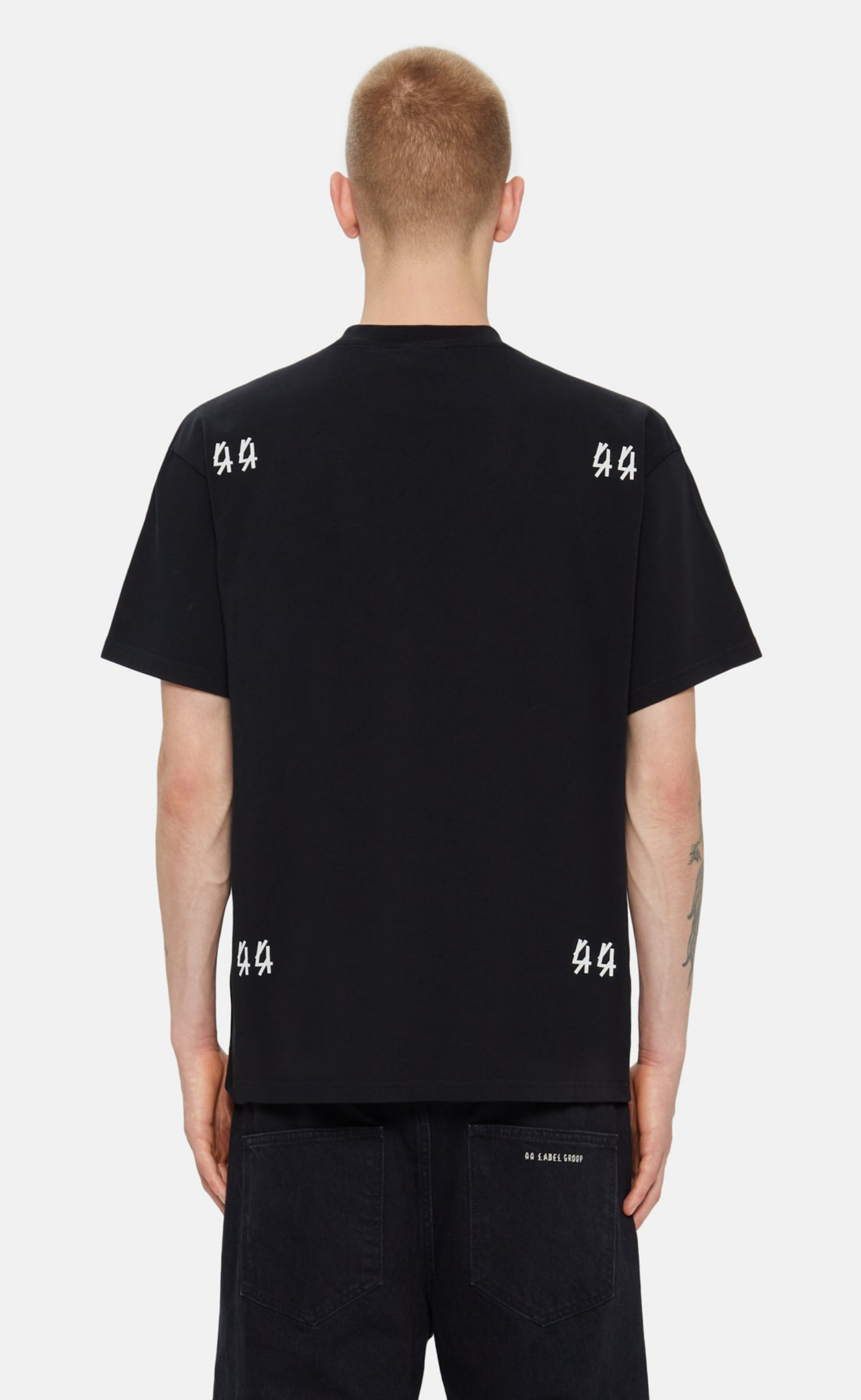 LABEL BLACK T-SHIRT