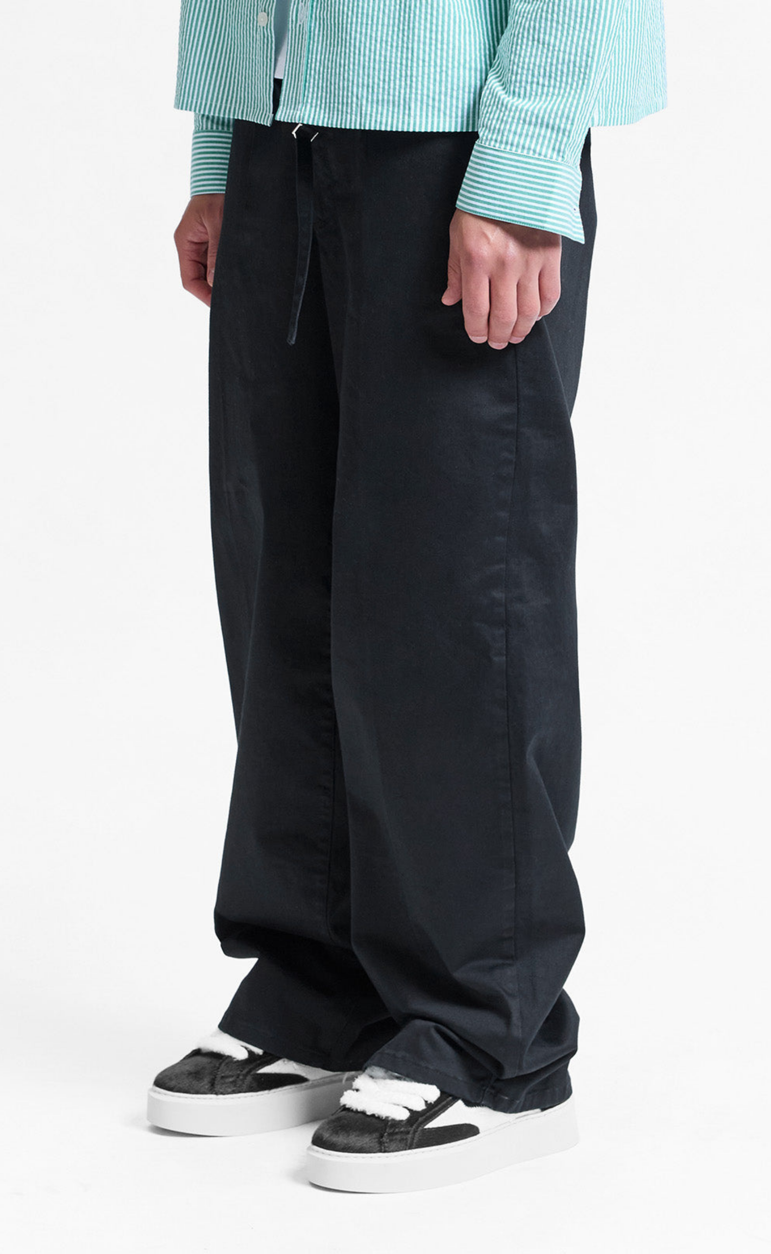 PLEATED CHINO BLACK PANTS