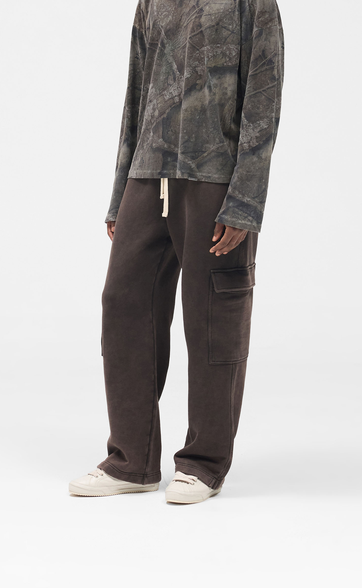 INITIAL CARGO COOFFE SWEATPANTS