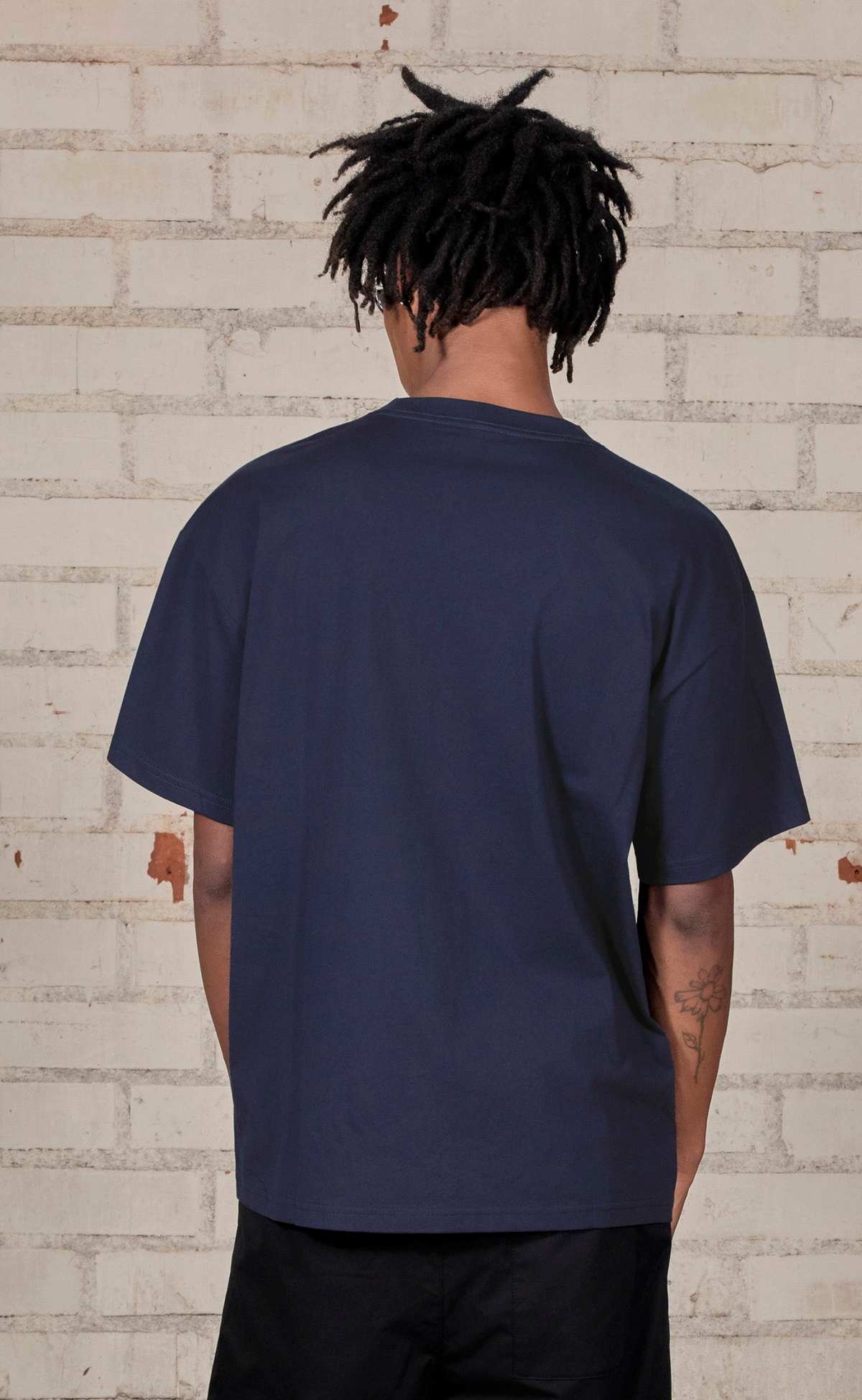 BUTTONS NAVY T-SHIRT