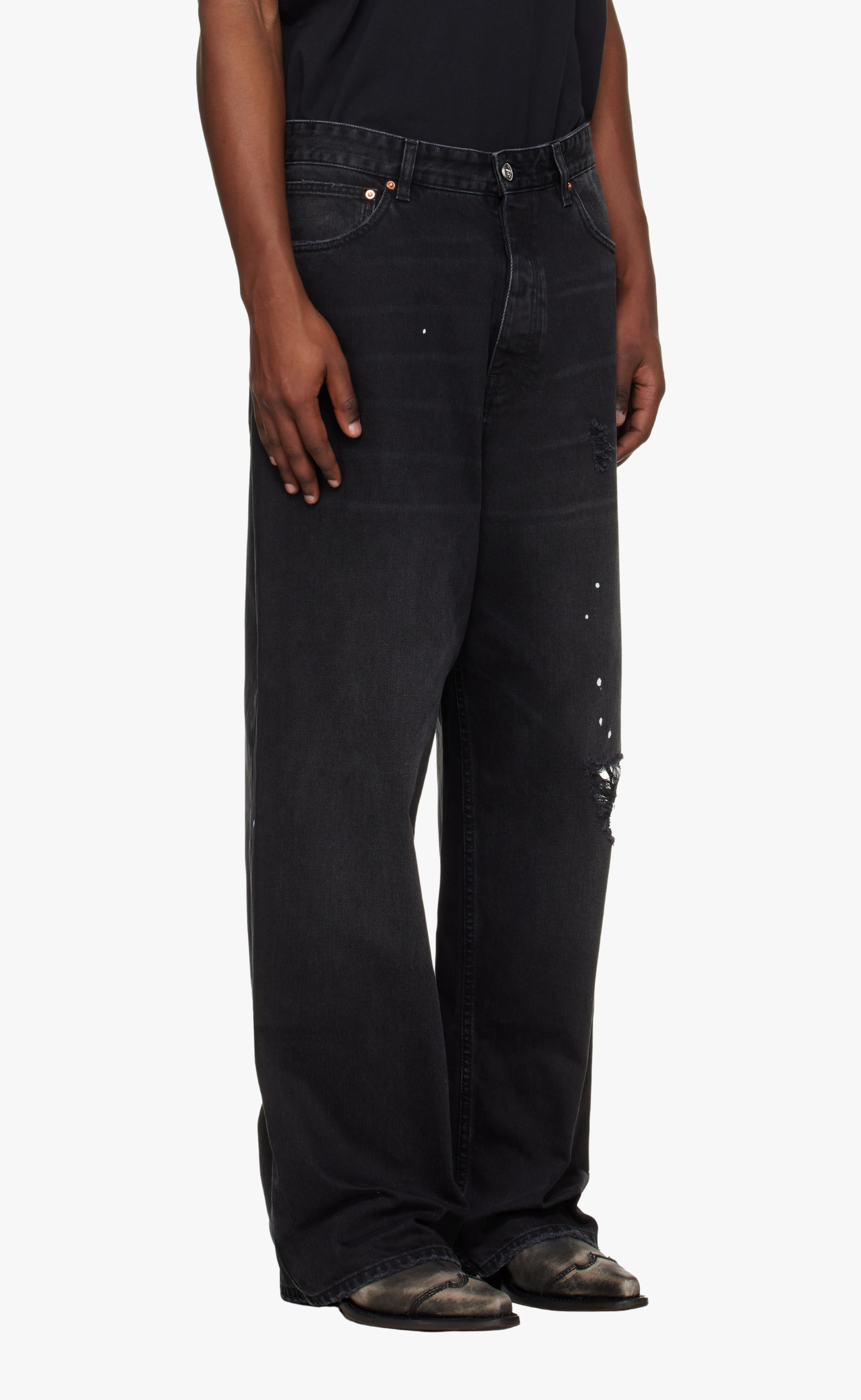 RIPPED BLACK JEANS