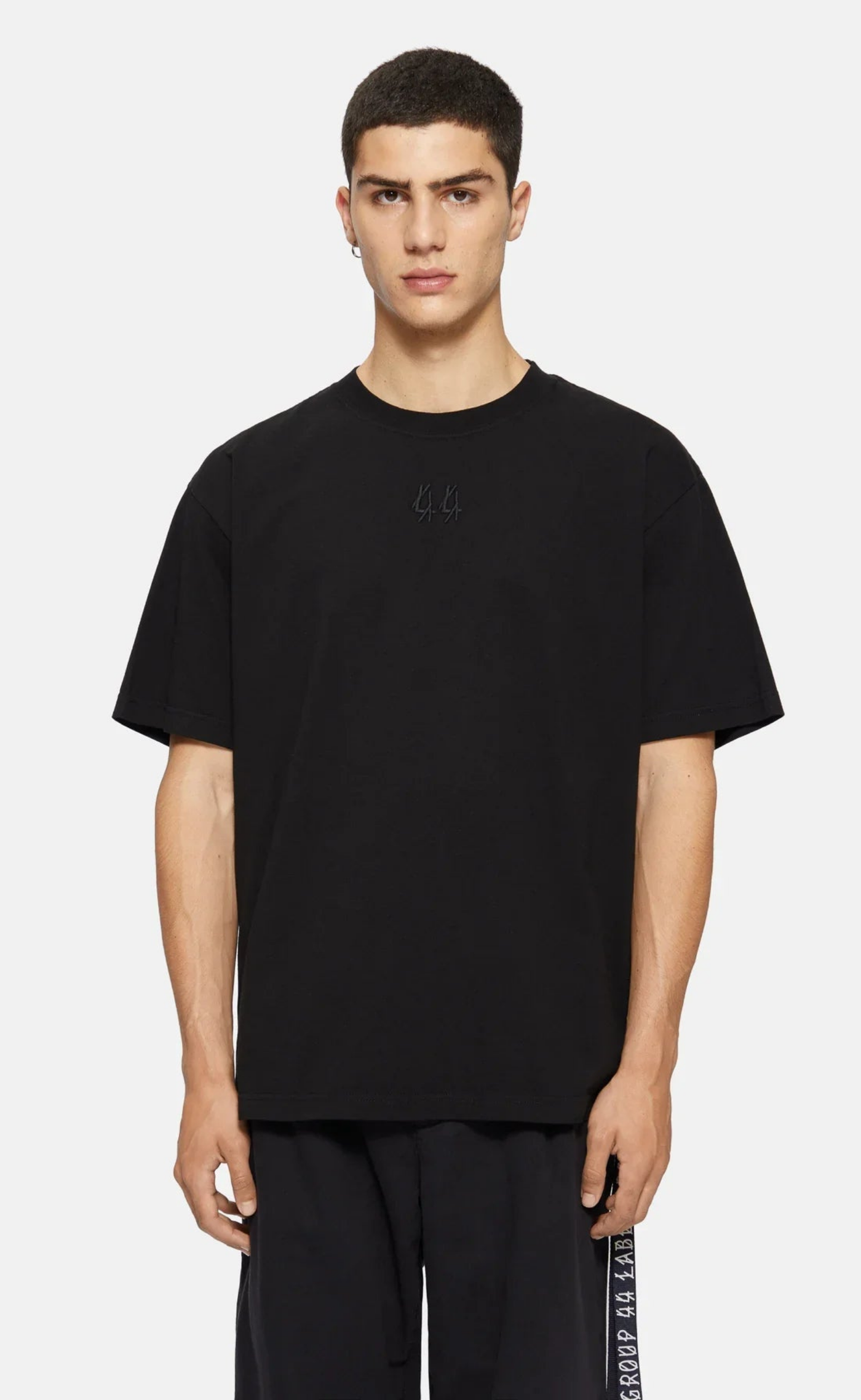 CLASSIC BLACK T-SHIRT