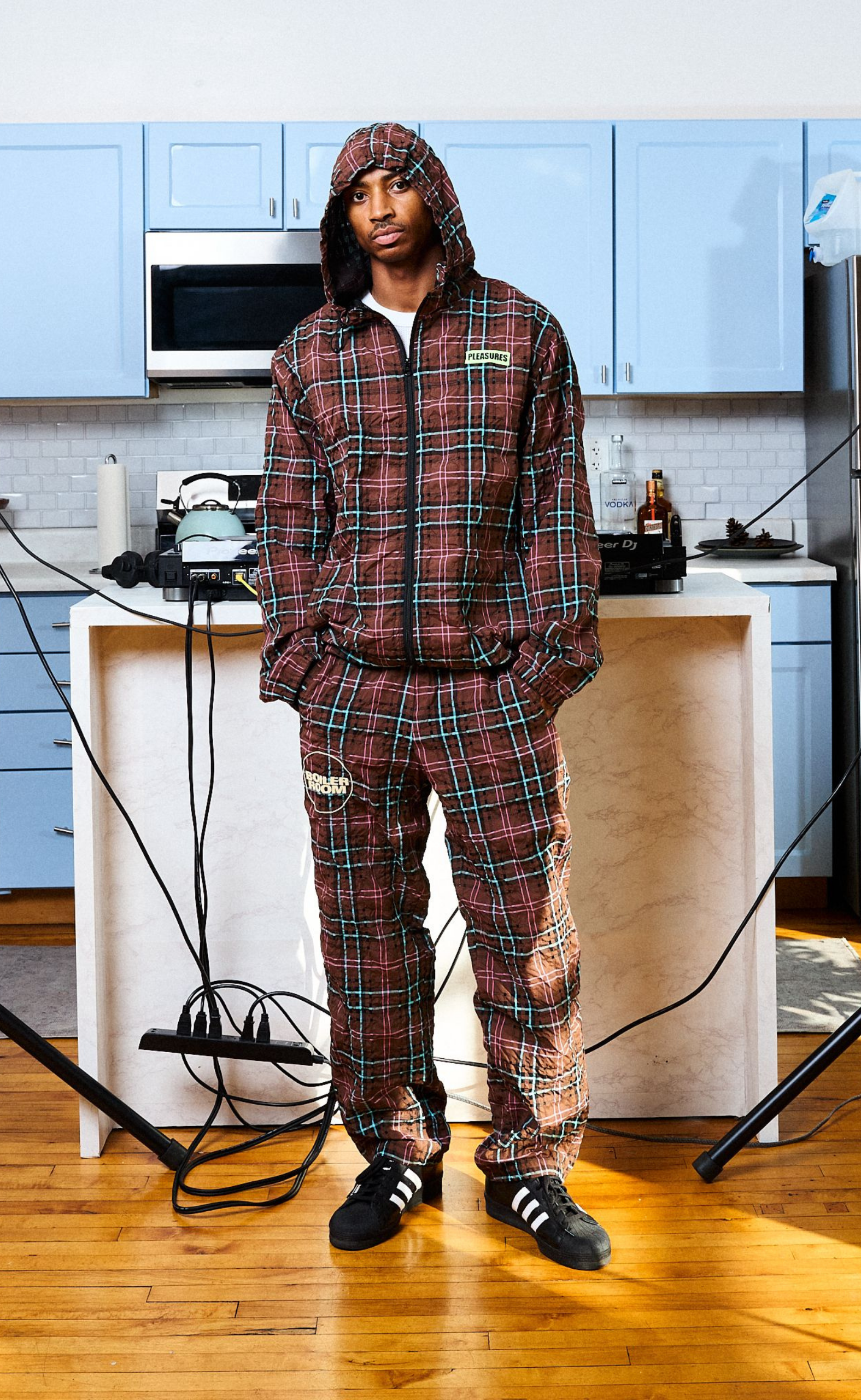 PRACTICE HOODED BROWN HOODIE