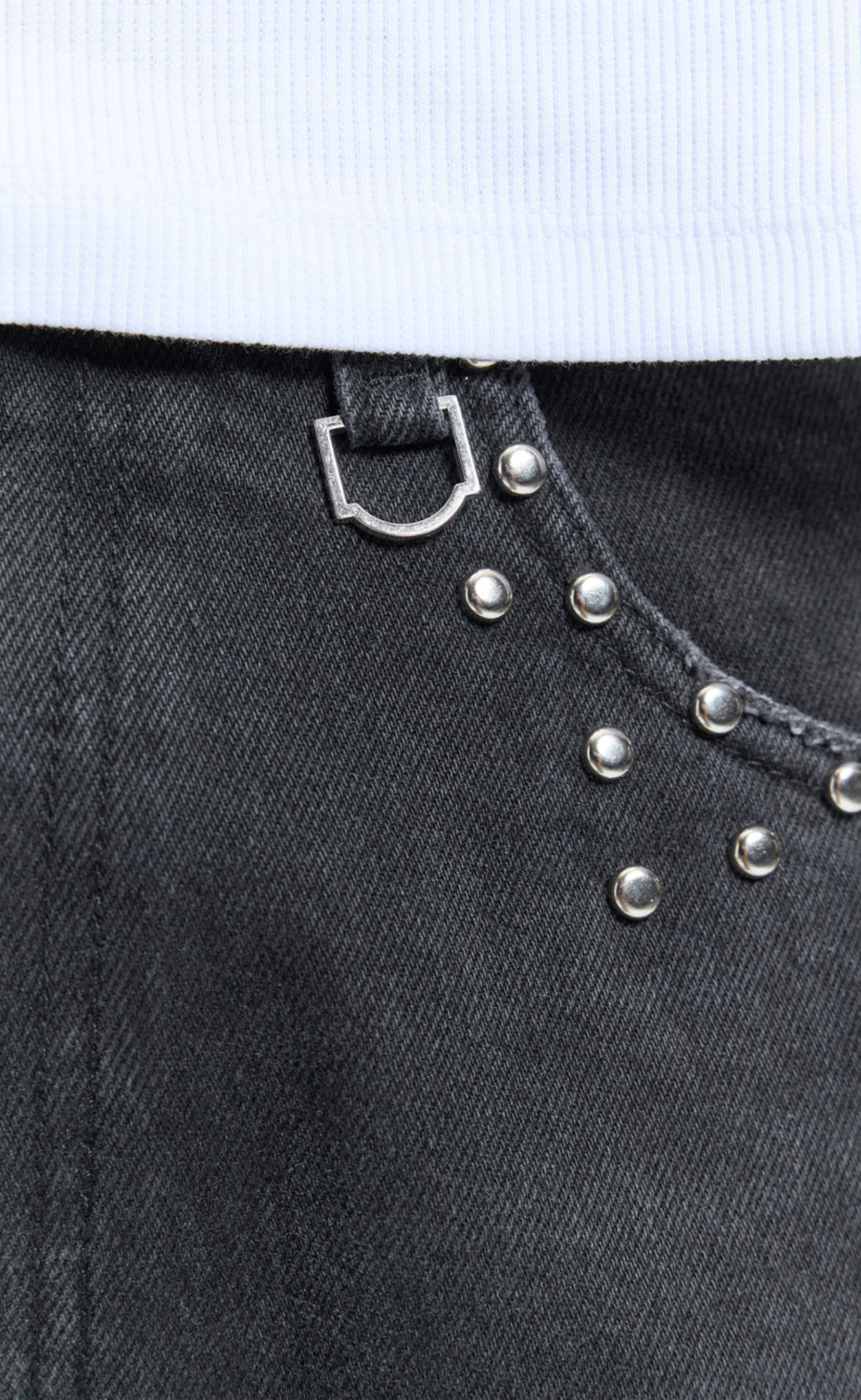 STUDDED BLACK SHORTS