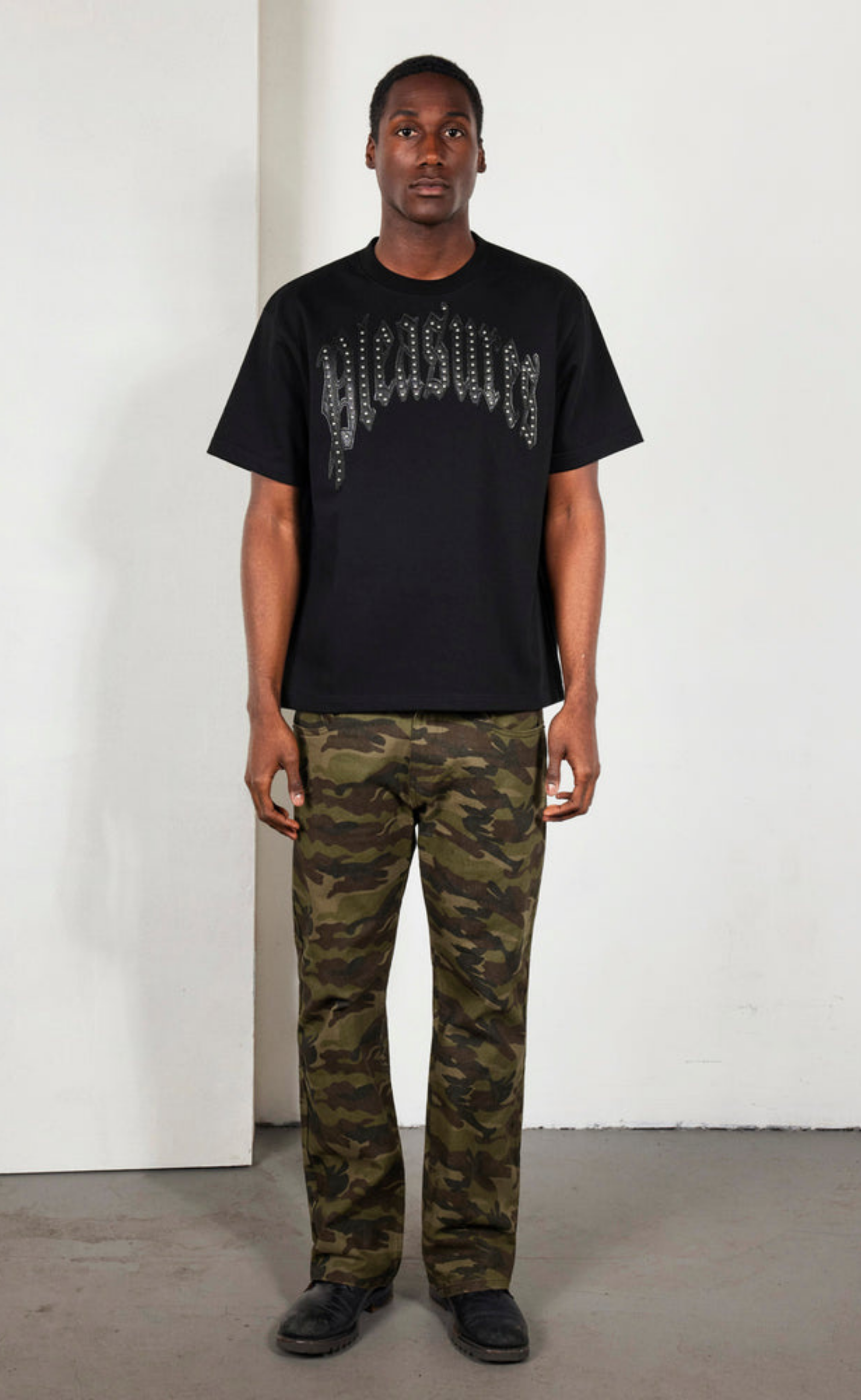 TWITCH STUDDED BLACK T-SHIRT