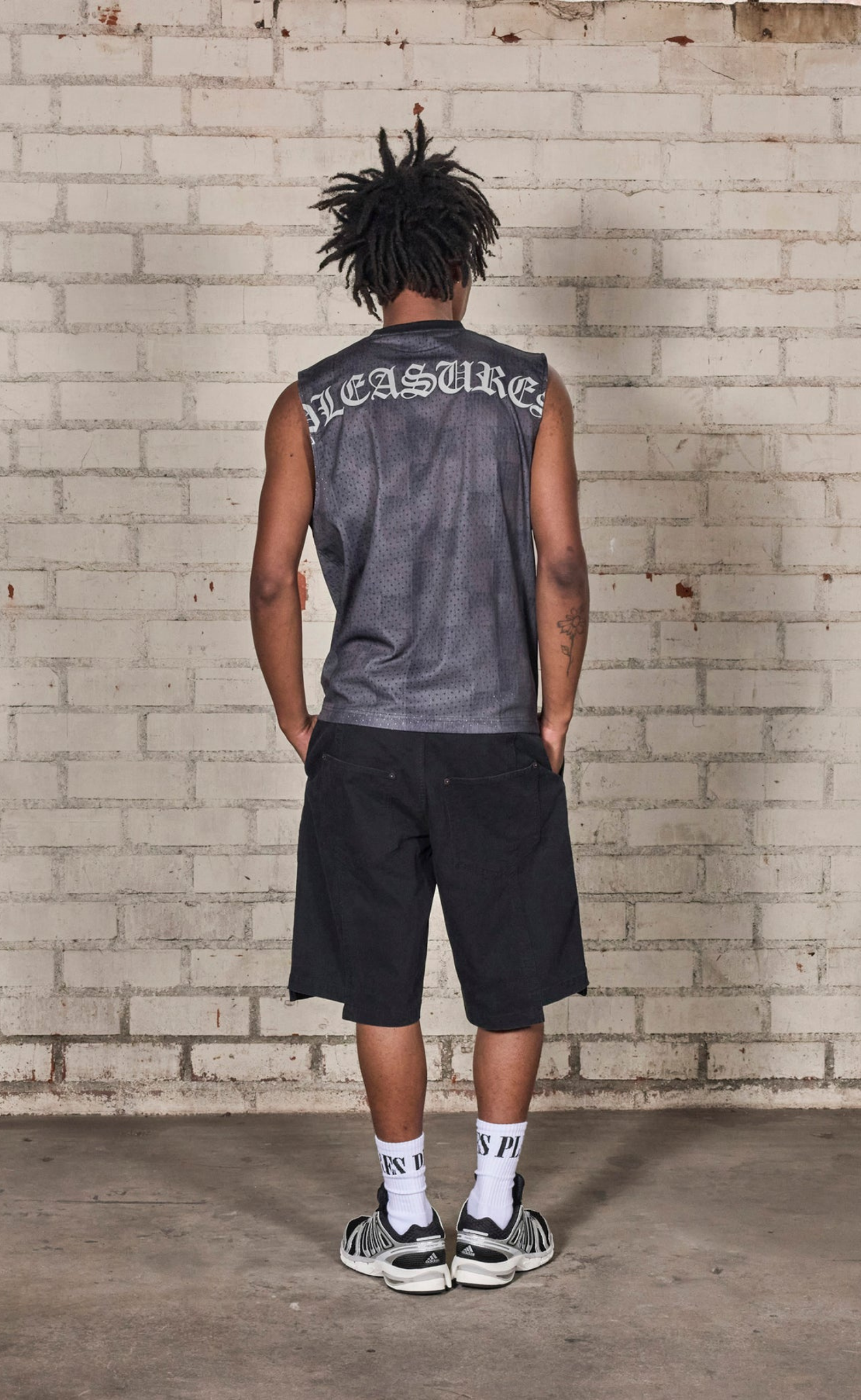 NEURAL MESH BLACK TANK TOP