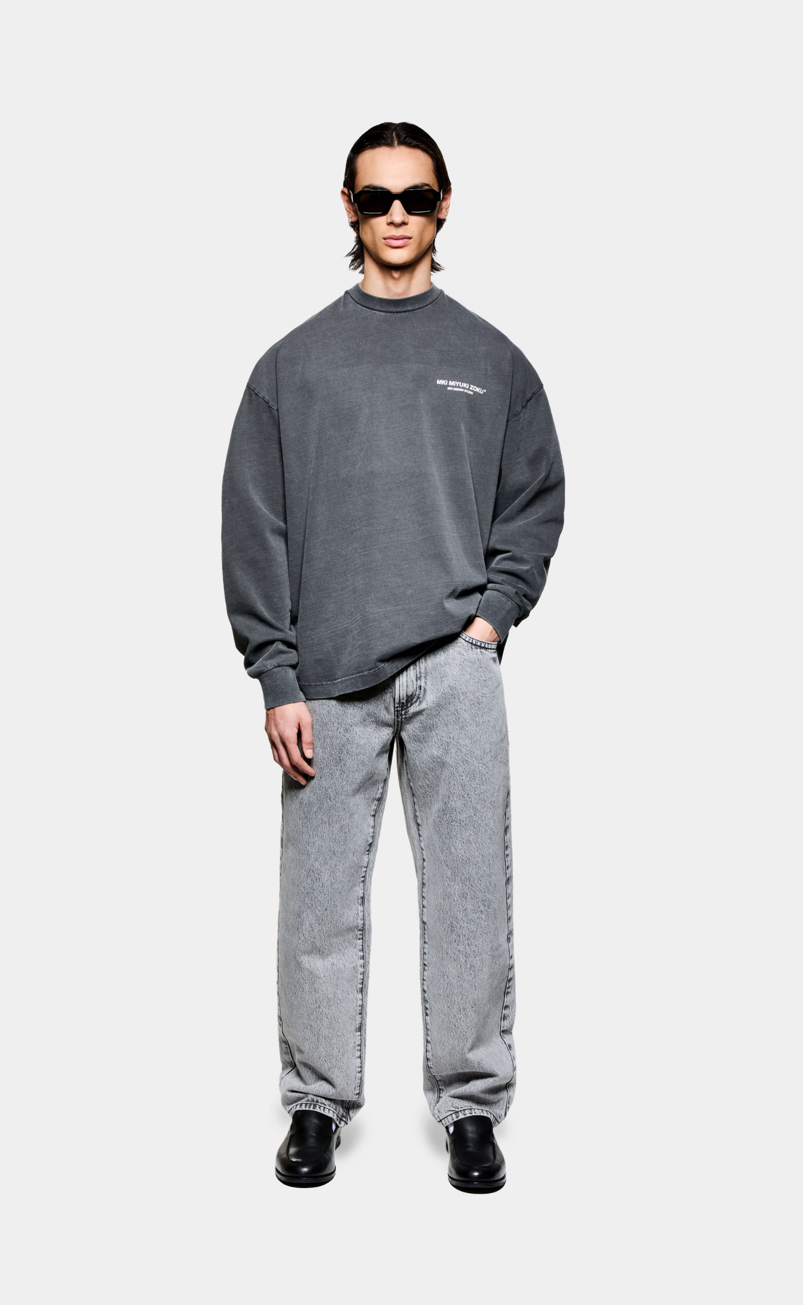 DESIGN STUDIO PIGMENT BLACK LONGSLEEVE