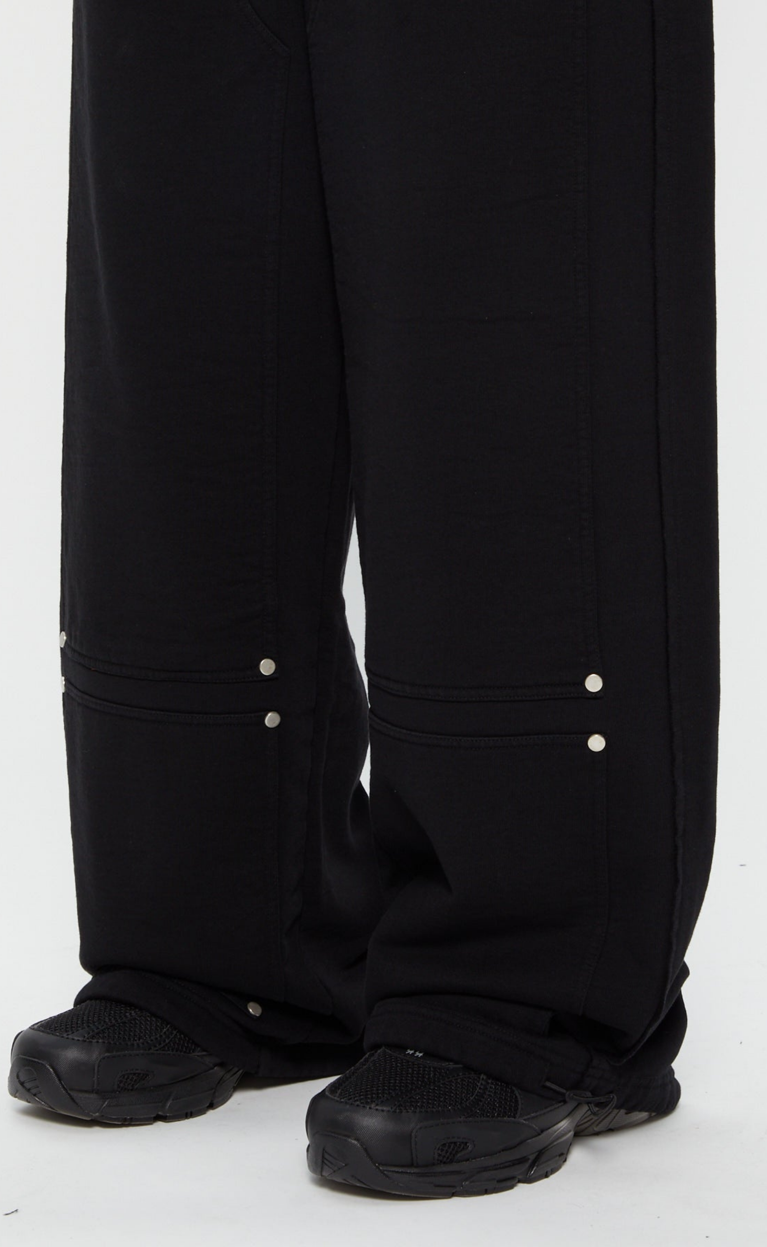 RIVET BLACK PANTS