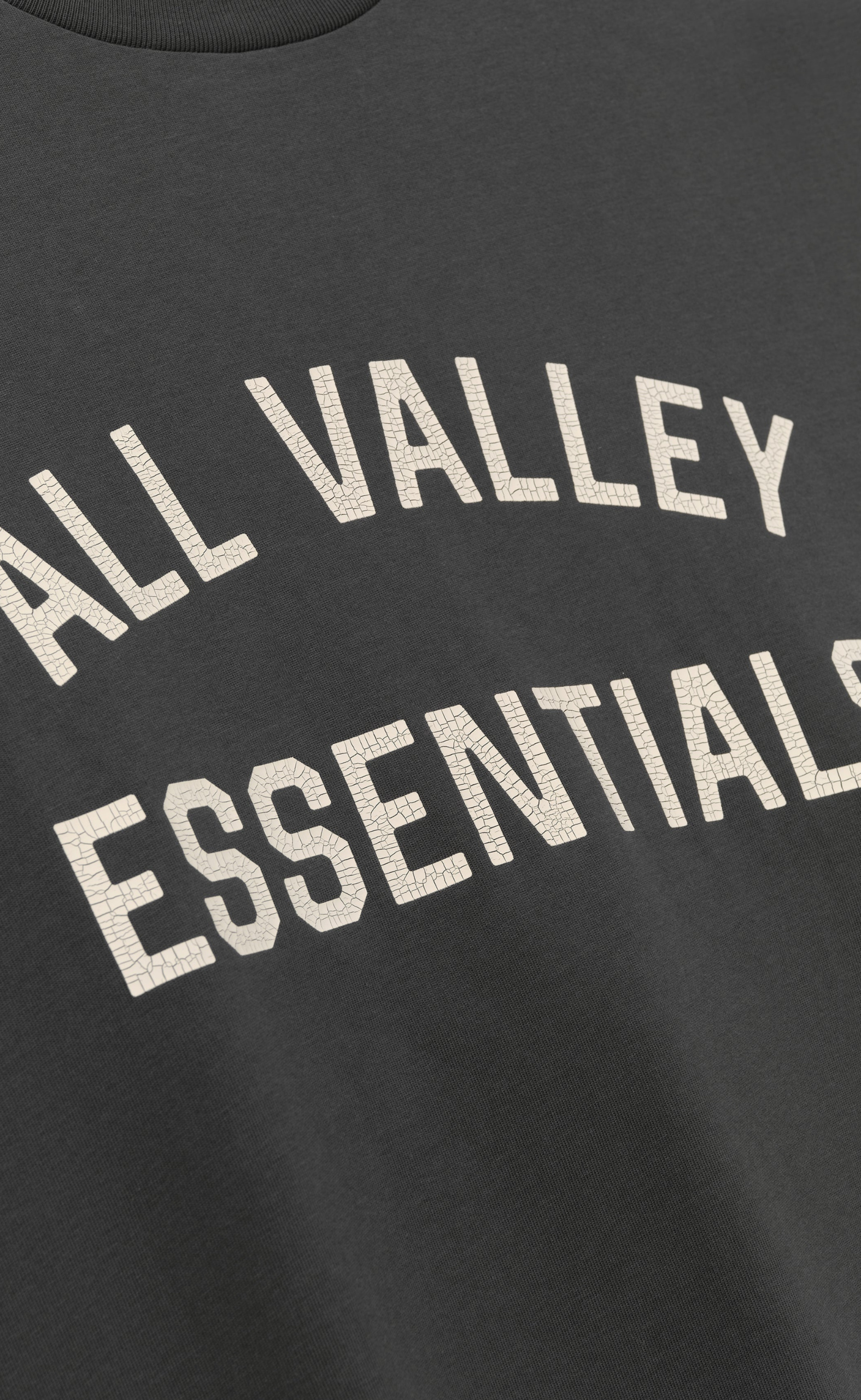 MERCH IRON GREY LONGSLEEVE
