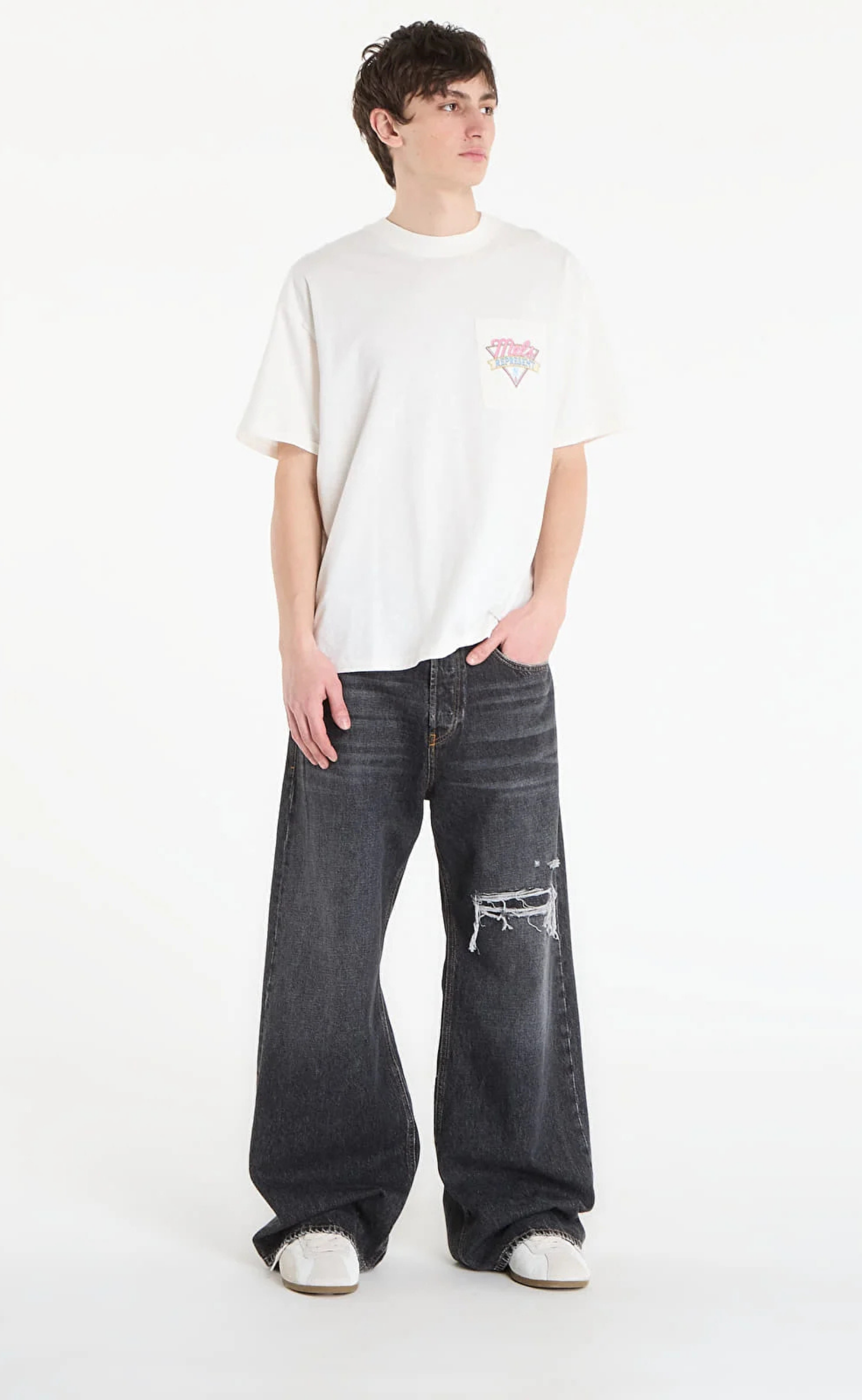 MEL'S DINER FLAT WHITE T-SHIRT