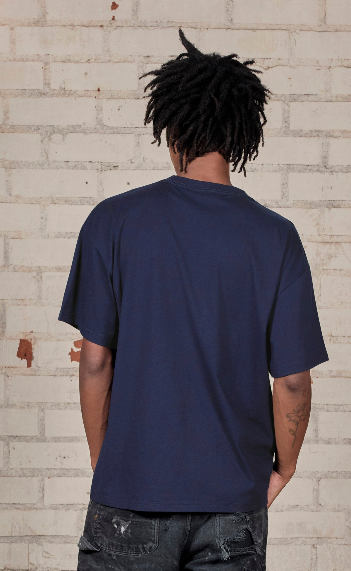 RECLUSE NAVY T-SHIRT
