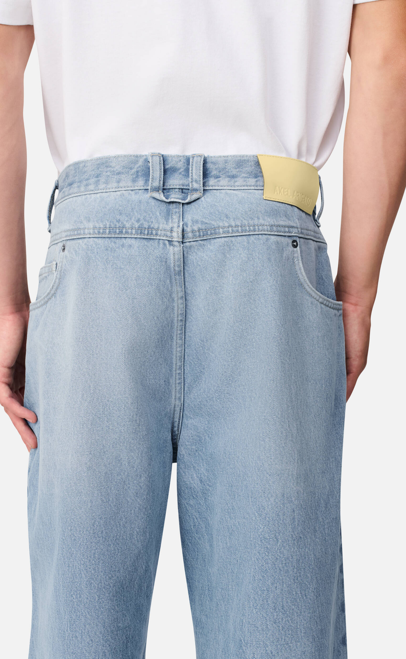 INVERT RELAXED BLUE JEANS