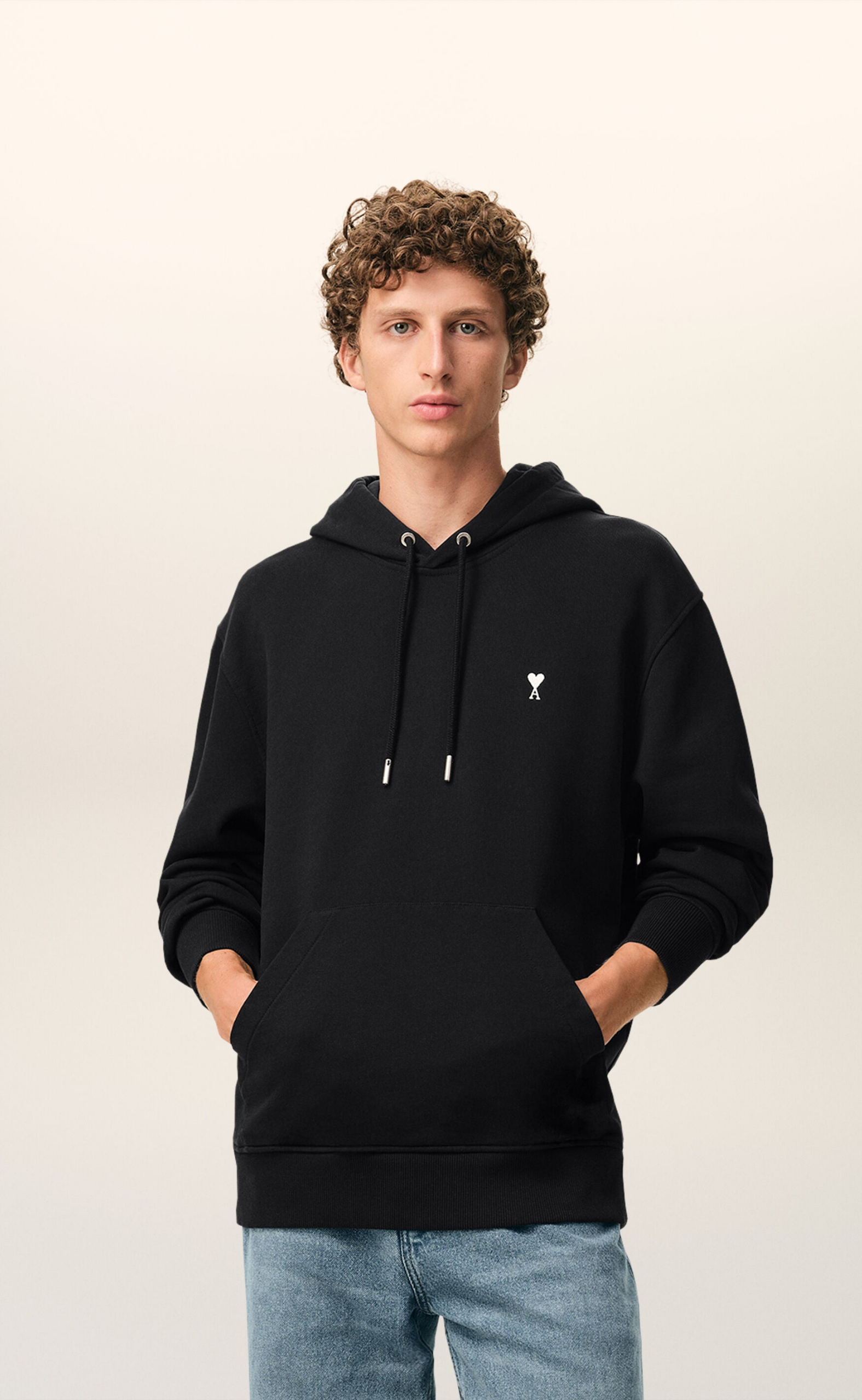 CONTRASTED AMI DE COEUR BLACK HOODIE
