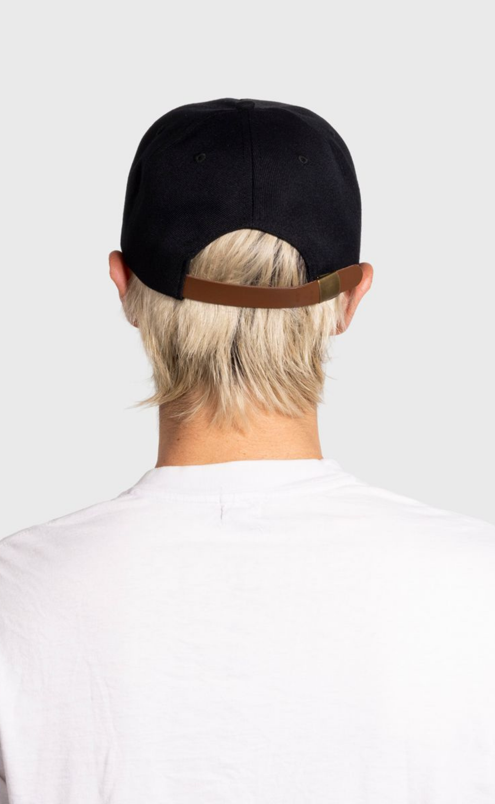 ZINE SNAPBACK BLACK HAT