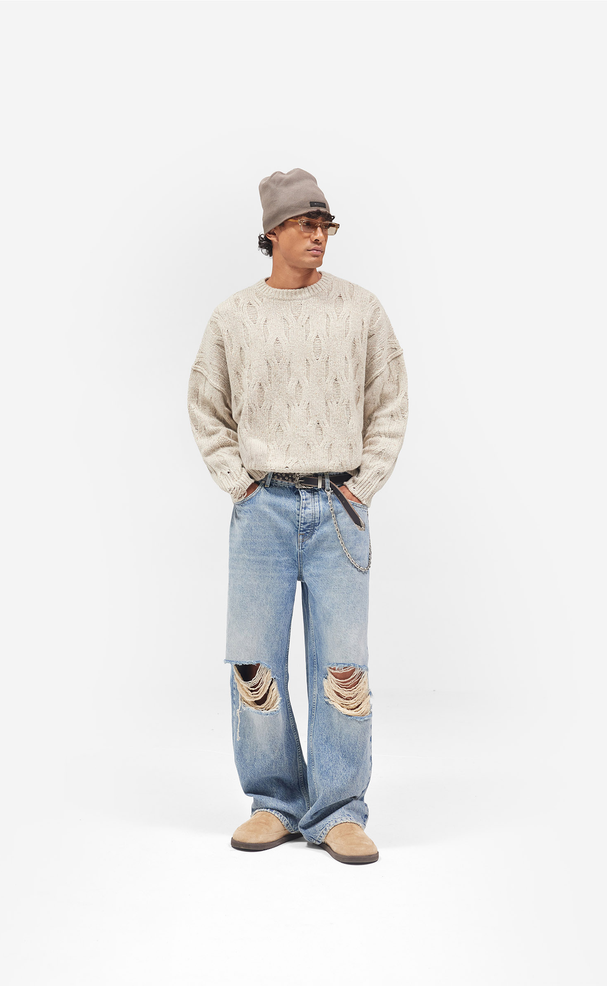 DISTRESS KNIT TAUPE SWEATER