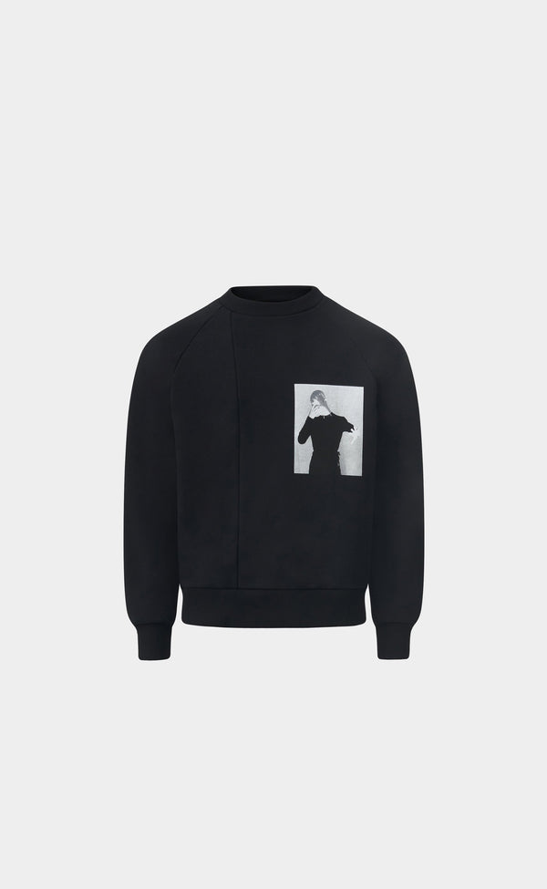 BLACK SEASONAL PRINT CREWNECK