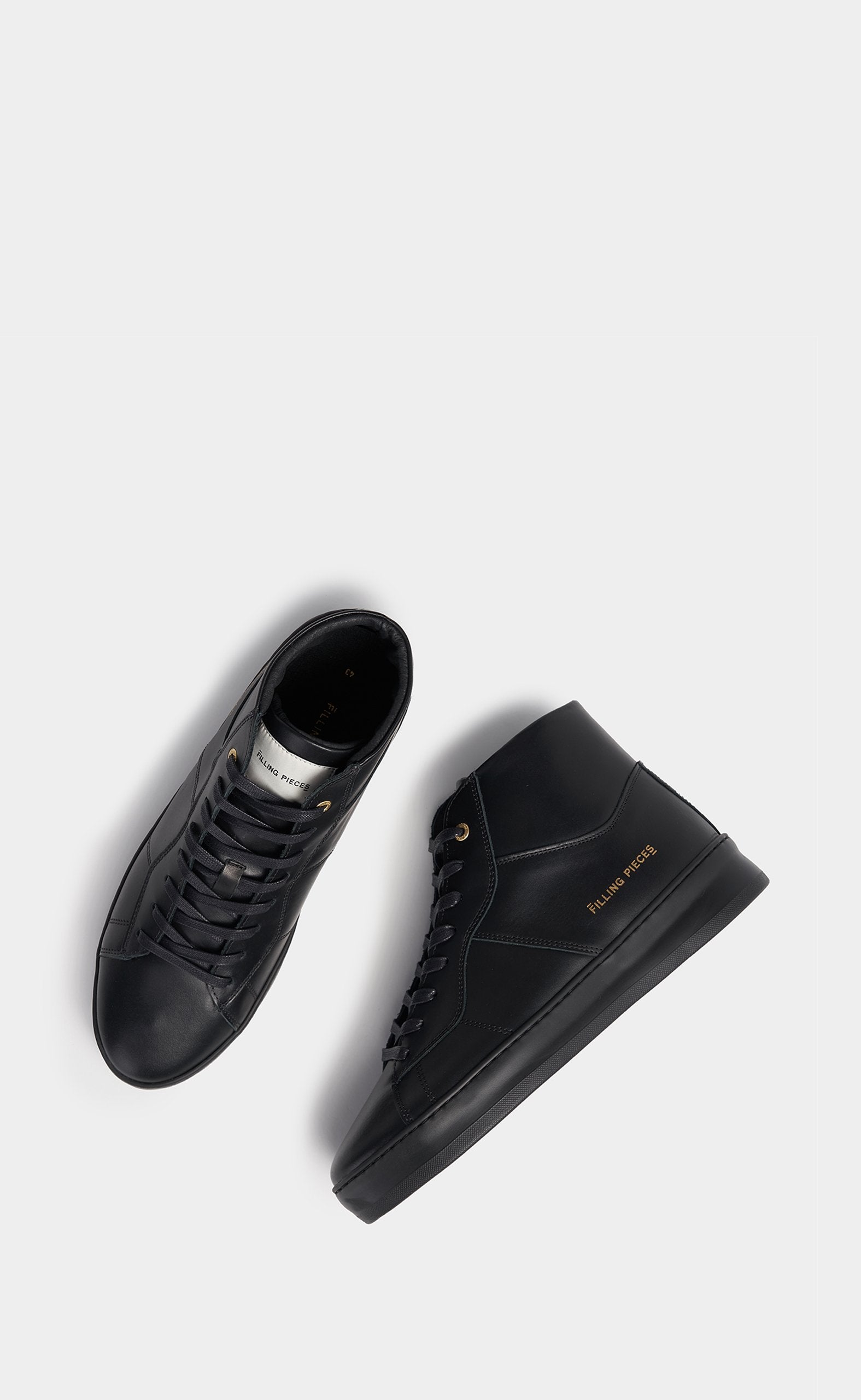 Mid Plain Court Black